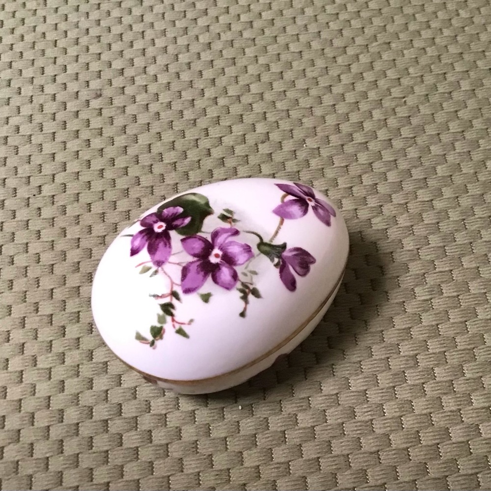 Vintage Hammersley Victorian Violets Fine Bone China egg shaped trinket …
